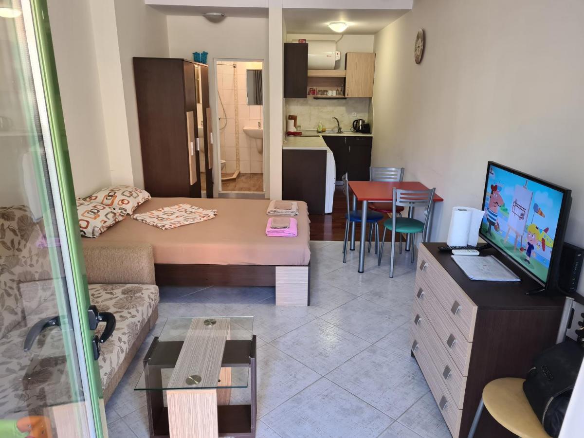 Apartment One 112 аll-season в св св константин и елена Warna